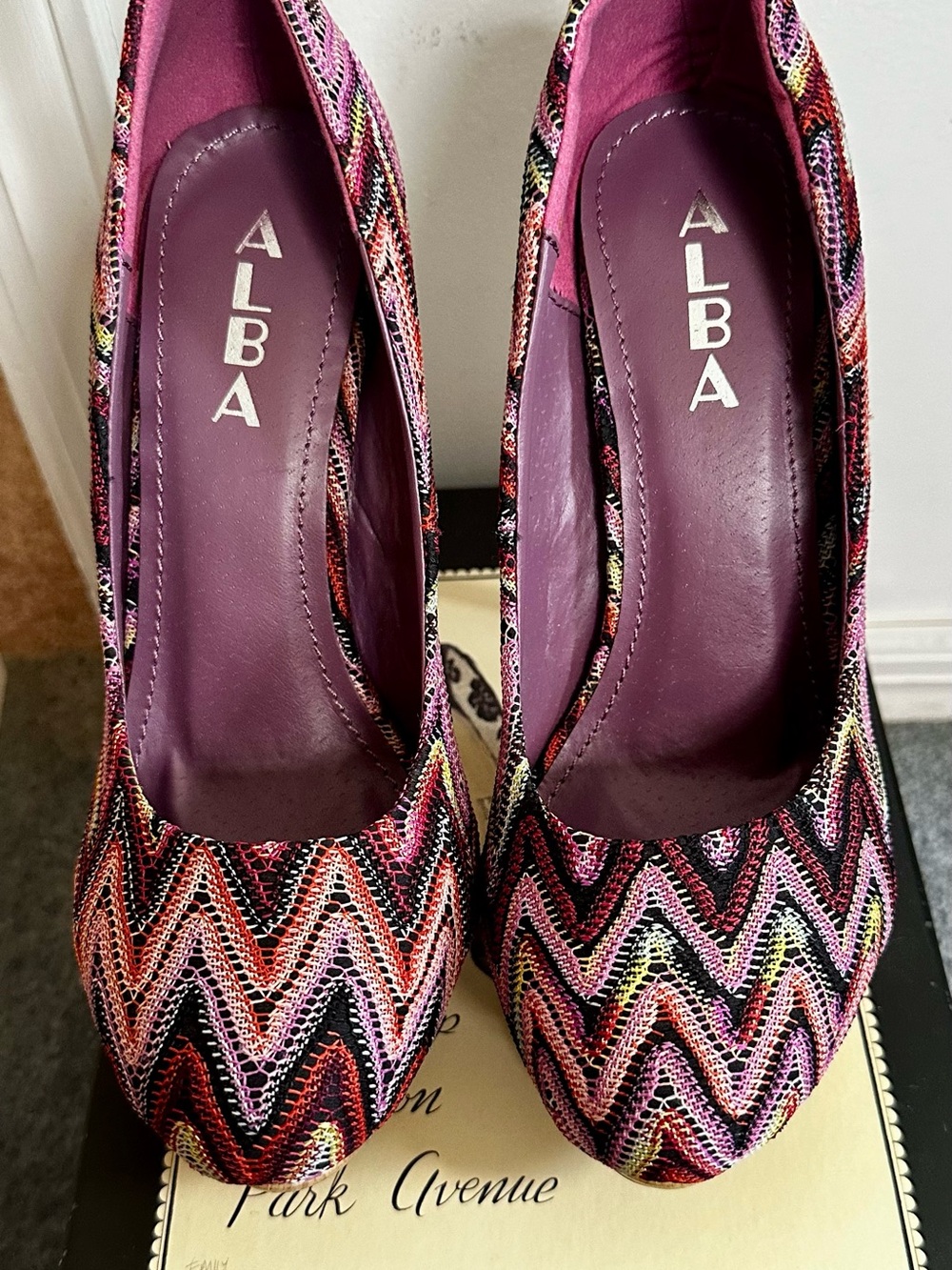 Alba Multicolor Zigzag Patterned Pumps — Pink & Black Accents With Woodlike Heel